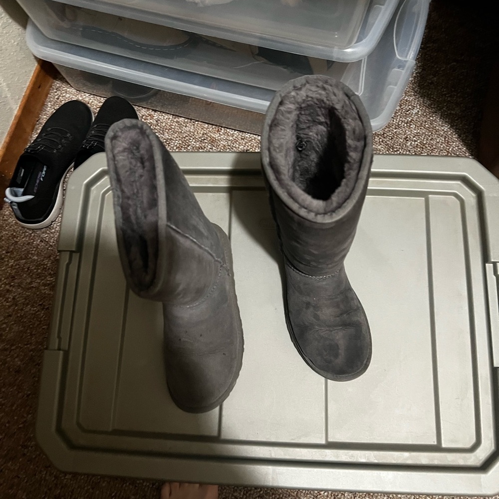 UGG Women's Charcoal Winter Boots